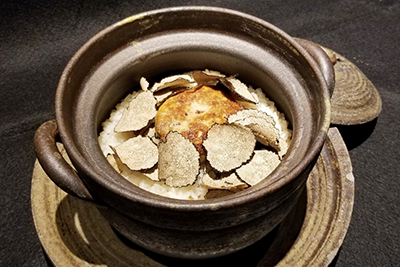 フォアグラと黒トリュフの土鍋ごはん